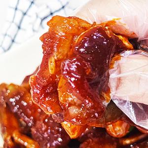 매콤달콤한 양념이 맛있는 대용량 20쪽 내외 양념게장 1kg