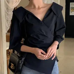 레일라 카라 브이넥 랩 블라우스 여름 여성 데일리룩 출근룩 데이트룩 하객룩