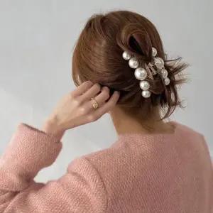 왕진주 집게핀 올림머리 투명 헤어 대형 반머리 여신 왕진주집게핀