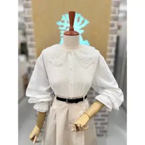 [레코브](신세계 사우스시티)레이스 더블카라 블라우스(LC31E3BL502X)