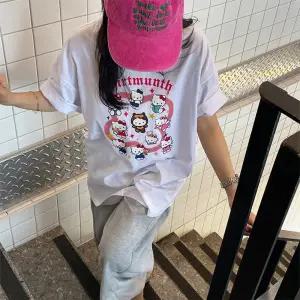 80 헬로키티 고퀄리티 면 오버핏 레터링 티셔츠