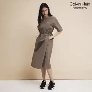 Calvin Klein 퍼포먼스 우븐 원피스 1종