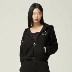 [롯데백화점]르꼬끄 [정상가 149000]여성 멜로우 숏기장 후드 집업 QN422OFTO1_BLK