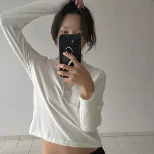 [메이비베이비] Lacey Tee (3colors)