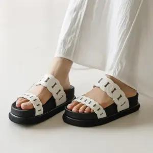 [포멜카멜레]청키 투스트랩 샌들 White 5cm