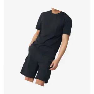 코오롱 스포츠 남성 베이직 반팔 라운드 티셔츠 TLTCM25601BLK 285761