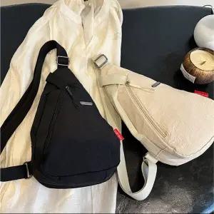 [모노무드]MNO [지앤지] 세모 슬링백 크로스 힙색 허리가방 스포츠 등산 힙색 허리색 슬링백 보조가방