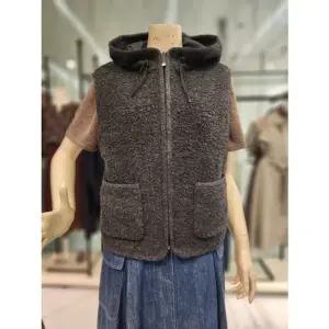 [갤러리아] (F/W) 후드 뿌끌조끼 (A5S2V501)