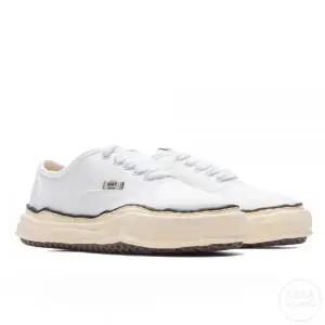 미하라 야스히로 베이커 빈티지 오리지널 솔 캔버스 로우탑 스니커즈 화이트 여성 A09FW735