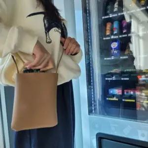 휴대폰가방 산책 운동 여행 핸드폰미니백 모카베이지