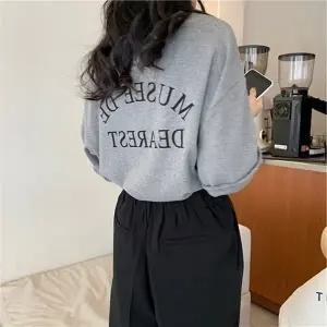 베이직 후면 레터링 여성 라운드 반팔티 LK-T17