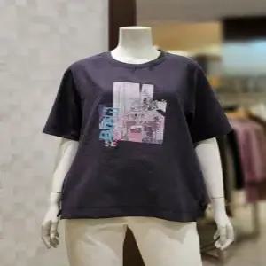 [벨라디터치][벨라디터치] V3F2TS31 슬릿 밴딩 프린트 티셔츠 (P003604611)