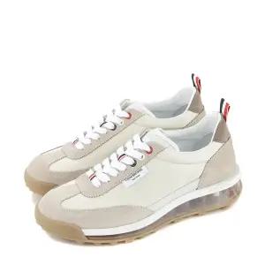 [명품] A_MFD261A 07989 215 남성 TECH RUNNER 스니커즈 (MFD261A 0798 9215)