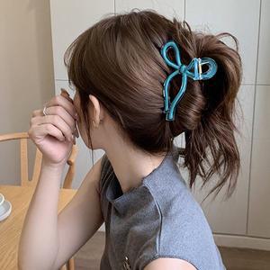 [홀리지]가드리 데일리 리본 쉐입 집게핀 모던 심플 헤어핀