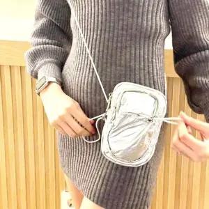 [다잇템] 여성 귀여운 에나멜 크로스백 반짝 자크 미니스트랩