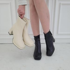 아멜리아 가보시 앵클 부츠 (7cm, 2color)