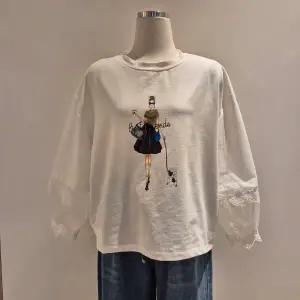 [롯데백화점]꾸즈 아만다 라운드티셔츠(TS205B6)