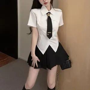 TC 교복몰 더블카라 사선핏 슬림라인 반팔 교복세트. (WFJ8HRF)