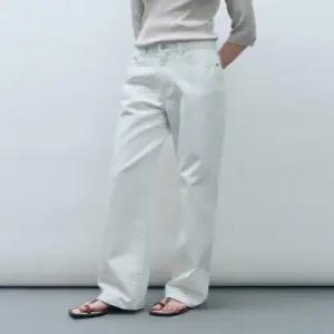 몽돌 화이트 데님 스트레이트 팬츠 MDPT054WHITE