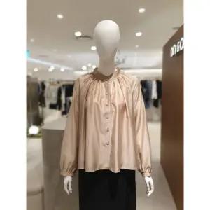 온앤온 NJW4AB837 샤이니 루즈핏 블라우스 279838