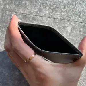 슬림한 포켓 카드지갑 그레이 카드홀더 교통카드지갑 카드케이스