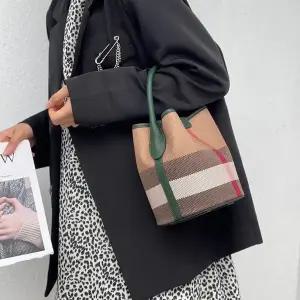 [ 놈]여성가방 HPP2373GN 가죽콤비크로스