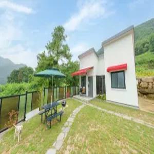 [경북/경산] 경산 스테이지이플 애견 펜션 (애견운동장/가족/애견/개별바베큐/커플)
