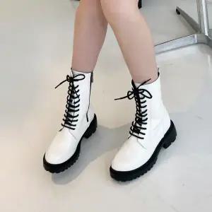 [롯데백화점]소보 로이드 레이스업 워커 4cm