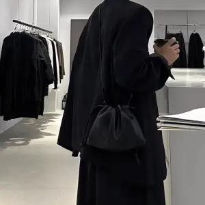 [라일리] Rly 제프랑 럭키슬링백 버킷백 미니백 만두백 복주머니