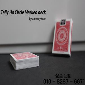 Anthony Stan Magic Tricks의 Tally Ho Circle 표시된 데크