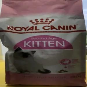 고양이 사료 로얄캣 2kg 키튼 반려묘 전용 영양식 펫푸드 (WFK0FYO)