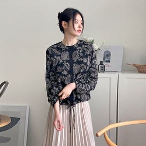[르포엠]페이즐리 자수 스트링 블라우스