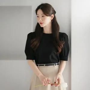 [시크라인] 모딘 레이스 테이프넥 퍼프소매 시어서커 블라우스