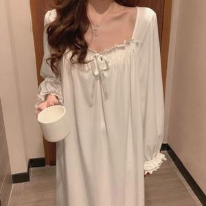 꿀잠 화이트 파자마 롱 원피스/여성/여자/수면/잠옷/홈웨어/실내복/홈파티/실내/집콕/예쁜/가벼운/다용도