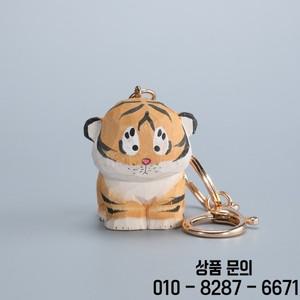 수제 나무 호랑이 키 체인 조각 가방 매력 자동차 홀더 크리스마스 선물 순수한 장식