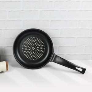 퀸센스 퍼펙트 후라이팬 가스레인지용 고기불판 추천 코팅 미니 1인 프라이팬 22cm
