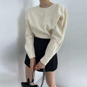 핀턱 가오리핏 블라우스