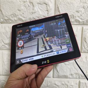 중고 에스오씨 SOC V8000 3D 지니맵 3D 8GB 7인치 내비게이션