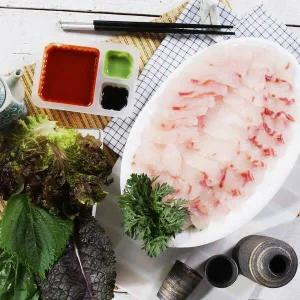 직접잡아 바로떠서 보내드리는 자연산 광어회1kg (중량300g)내외