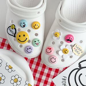[퍼니펀] AS-28 스마일 데이지 클럽 12P 퍼니비츠 파츠 신발 장식 악세사리 슈즈 참 실내화 꾸미기 신꾸