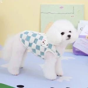 [셀러에이드]체크무늬 보아털 강아지 조끼 따뜻한 반려동물 옷 BND-W49