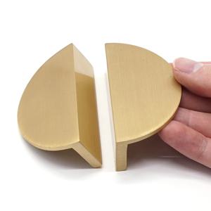 골드 황동 가구 싱크대 반달 64mm 2구 손잡이