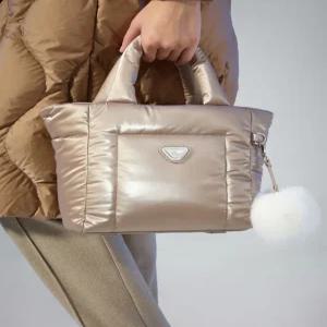 닥스 골프 여성 25FW [추석선물][PREMIUM] 베이지 패딩 토트백 DNGF5F751I2