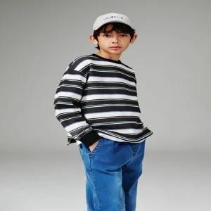 [AK원주점] [블루테일] 이월특가 AYH3TS02BK 멀티 스트라이프 블랙 티셔츠
