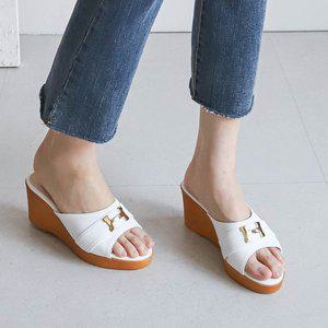 [니나스파리]골드이니셜 7cm 웨지 슬리퍼