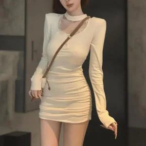 [하프클럽/]여성 단추 잔주름 글램무드 쁘띠 넥리스 드레스