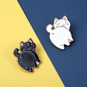 [아우트]고양이 뱃지 가방장식 캐릭터브로치 브로치