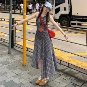 여성 키치무드 체크 언발 플레어 민소매 롱 원피스