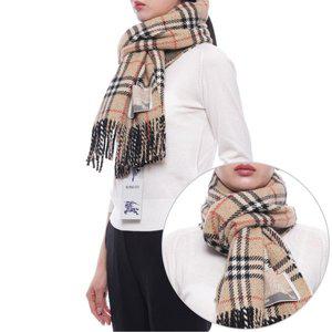 [버버리](마산점) 24FW 여성 리버시블 체크 캐시미어 울 머플러 (8099014 SAND W 24F)