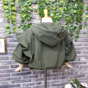 루즈핏 프릴 라인 후드 바람막이 야상 점퍼